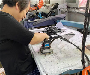 萊特服飾生產(chǎn)車間