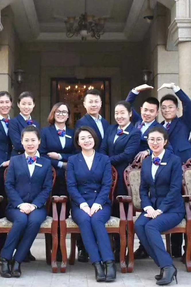 高級團(tuán)體西服定制