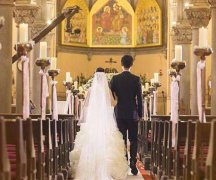 不同婚禮儀式，男士應(yīng)該搭配什么樣的定制西裝